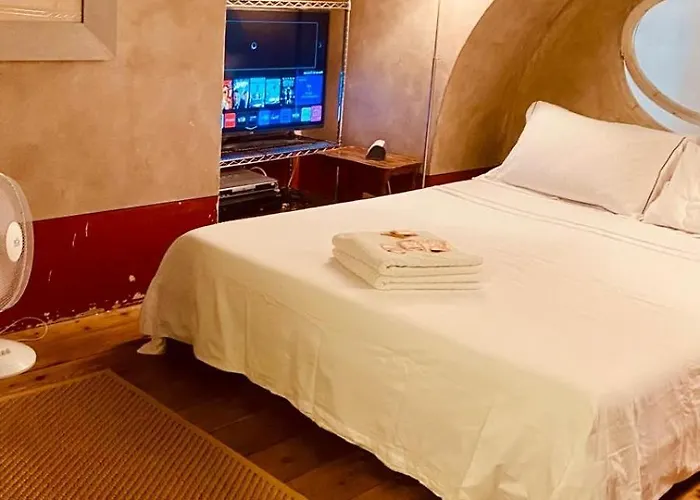 Loft Ingresso Independente Zona San Lorenzo Apartment *